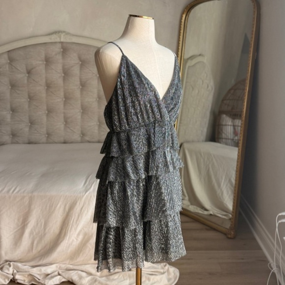 Lulus Silver Metallic Glowing Gorgeous Silver Metallic Tiered Mini Dress size L